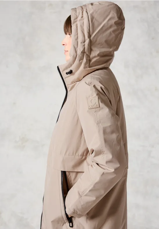 Gef�tterter Trenchcoat