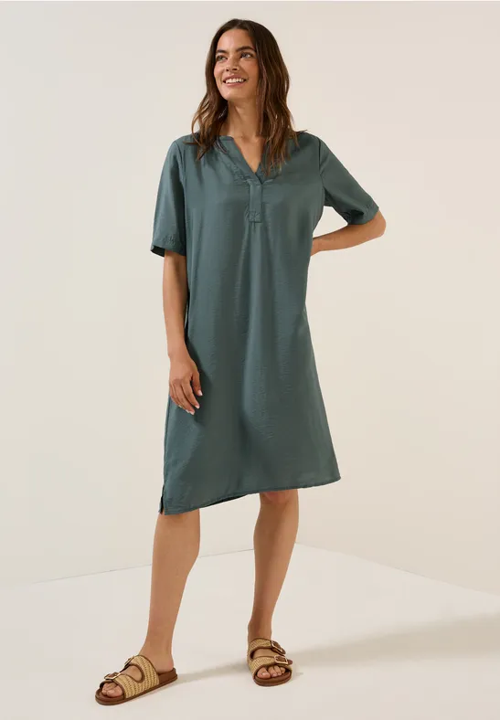 Split Neck Strukturkleid