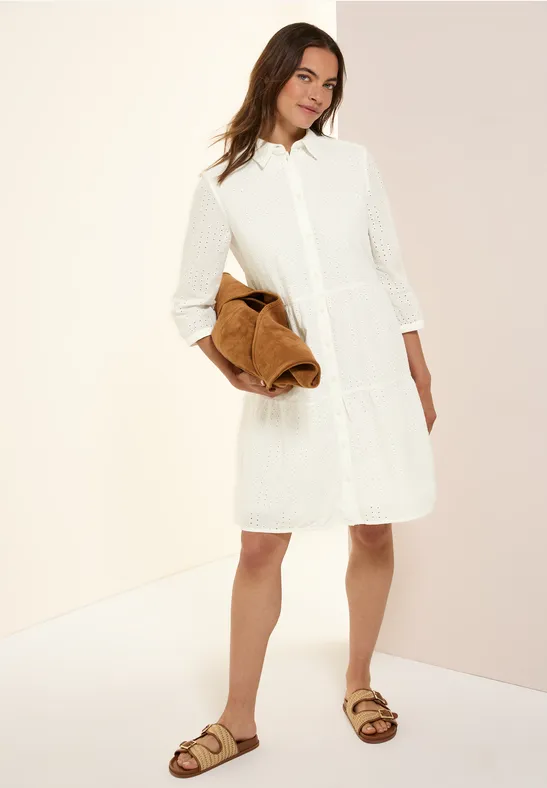 Kleid mit Lochstickerei