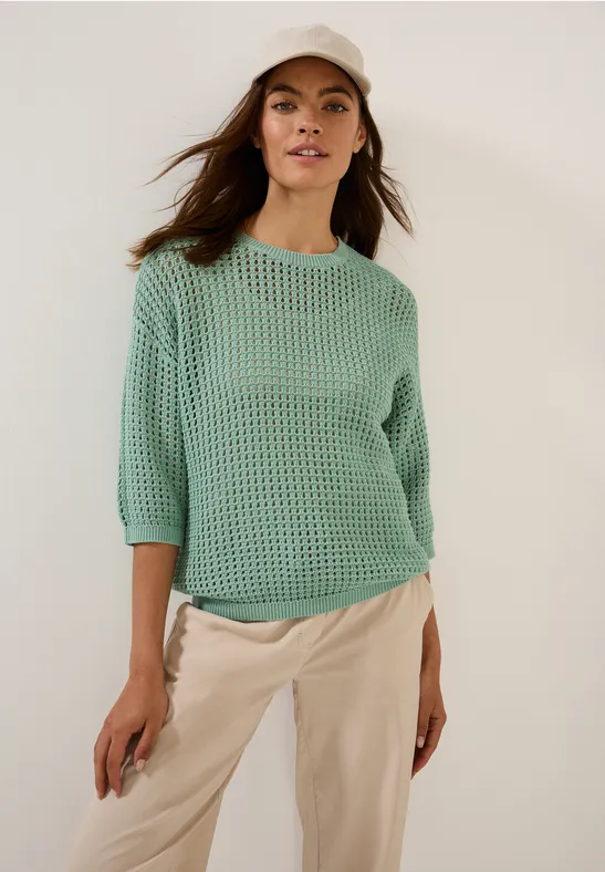 Pullover im H�kel-Optik