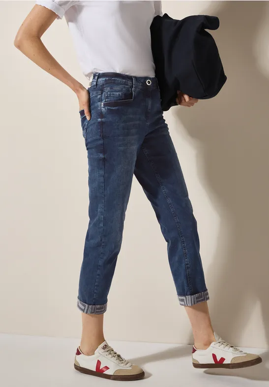 Jeans mit Turn-Up Detail
